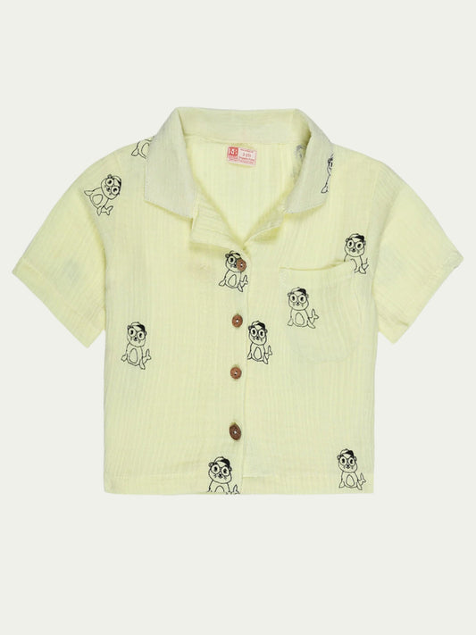 Front view of yellow organic cotton baby shirt with seal print, wooden buttons, and chest pocket – eco-friendly and breathable, designed for babies aged 0-3 years by Ray&Baby