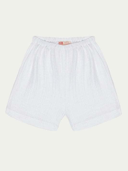 Front view of white organic cotton baby shorts with elastic waistband – eco-friendly and breathable, designed for babies aged 0-3 years by Ray&Baby.