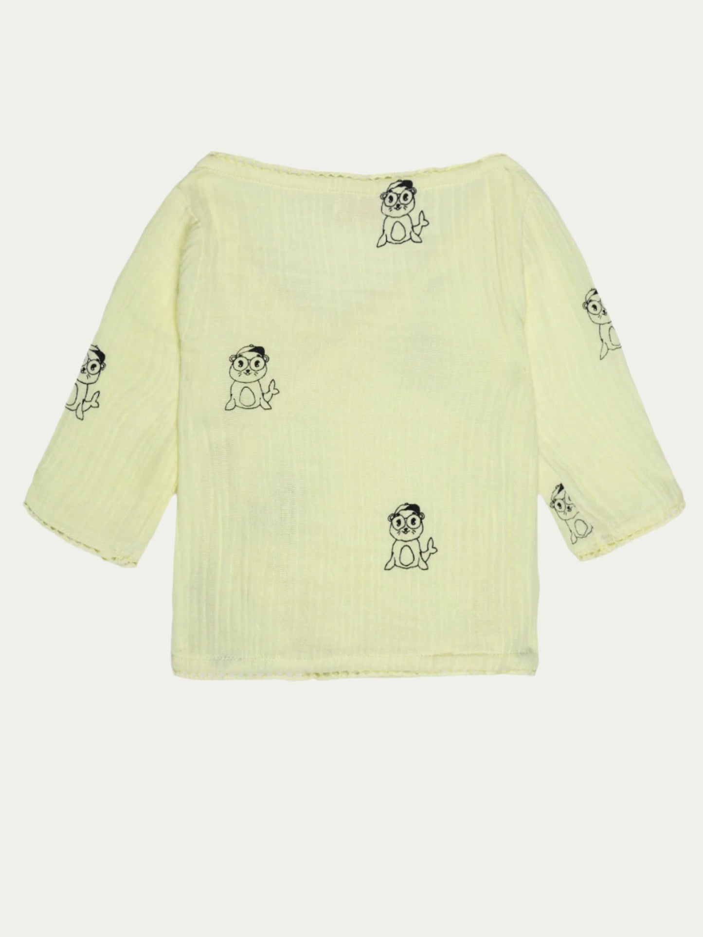 Back view of yellow organic cotton baby wrap shirt with cartoon print and lace trim – soft, breathable, and eco-friendly, designed for babies aged 0-3 years by Ray&Baby.